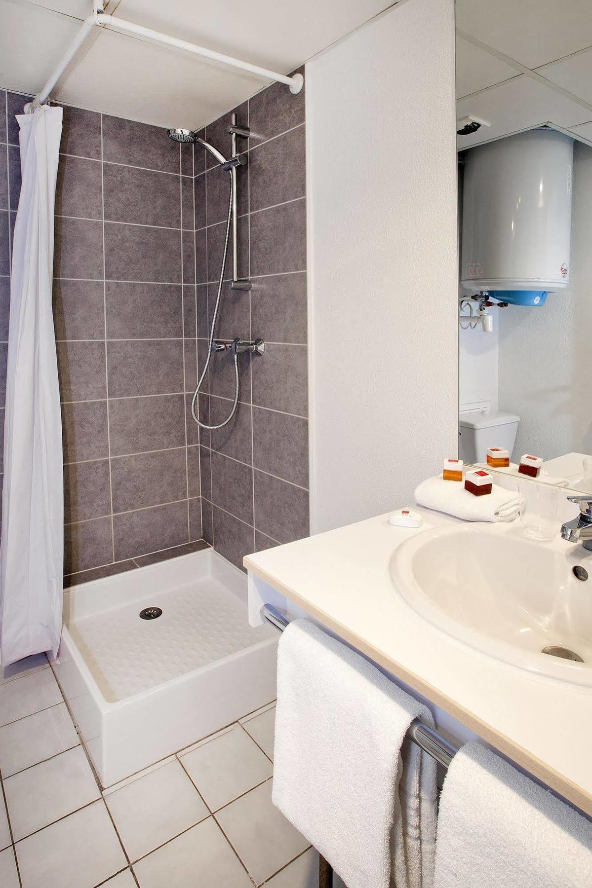 Sejours & Affaires La Rochelle Les Minimes Aparthotel Exterior foto